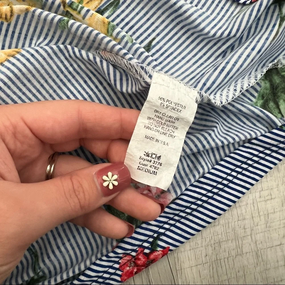 Entro floral and striped trapeze tent dress with tie back - Picture 7 of 7